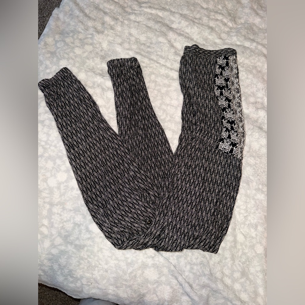 Aeropostale Black and White Patterned Romper